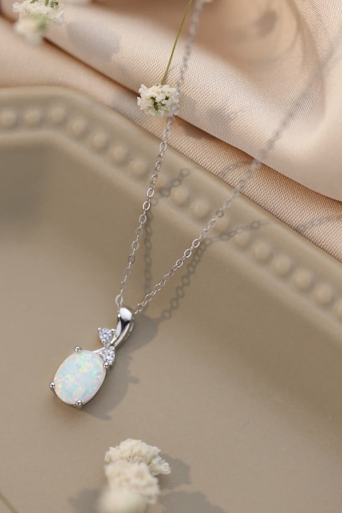 Opal Oval Pendant Chain Necklace - Scarlet Avenue