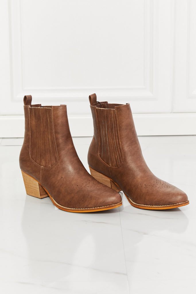 MMShoes Love the Journey Stacked Heel Chelsea Boot in Chestnut - Scarlet Avenue