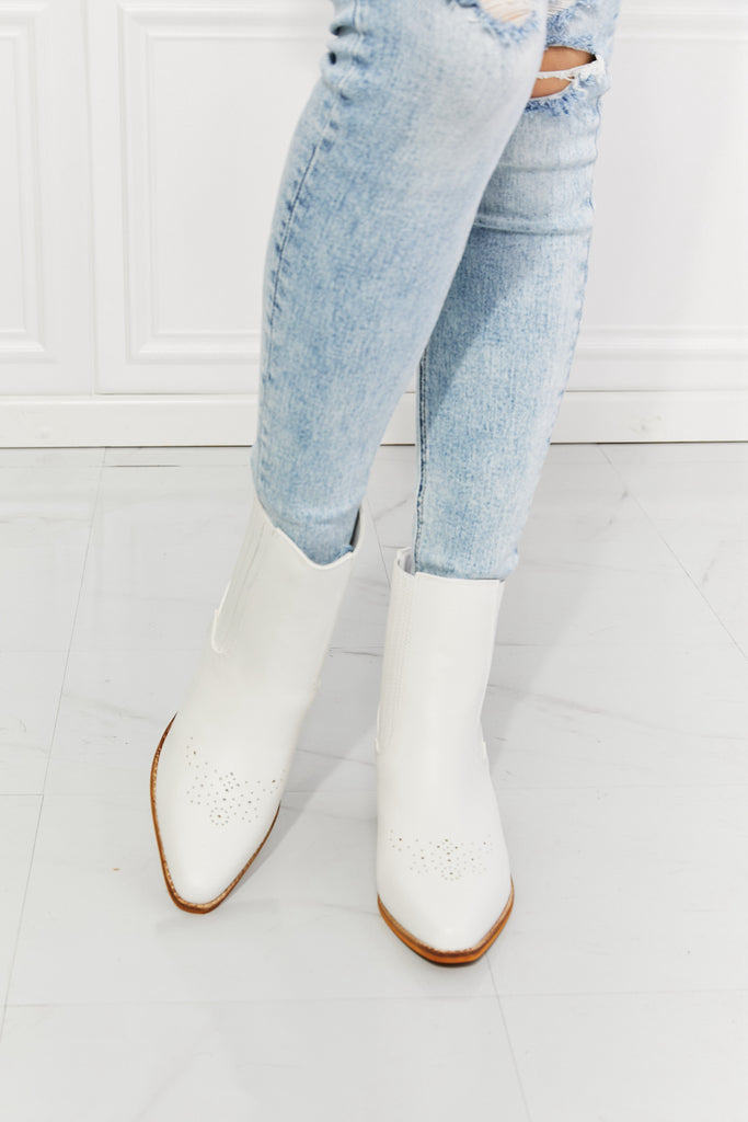 MMShoes Love the Journey Stacked Heel Chelsea Boot in White - Scarlet Avenue