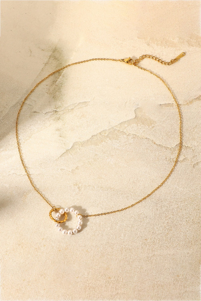 Pearl Hoop Link Pendant Necklace - Scarlet Avenue